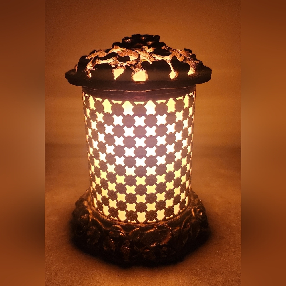 🔅Matson Gold Tone Ormolu Boudoir Vanity Table Lamp 1960s Issue No99,136 Vintage
